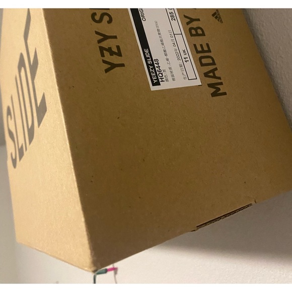 Onyx Yeezy slides - Picture 3 of 5